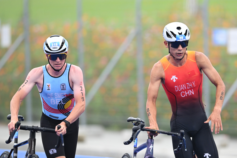 比赛中出发, 中国一队组